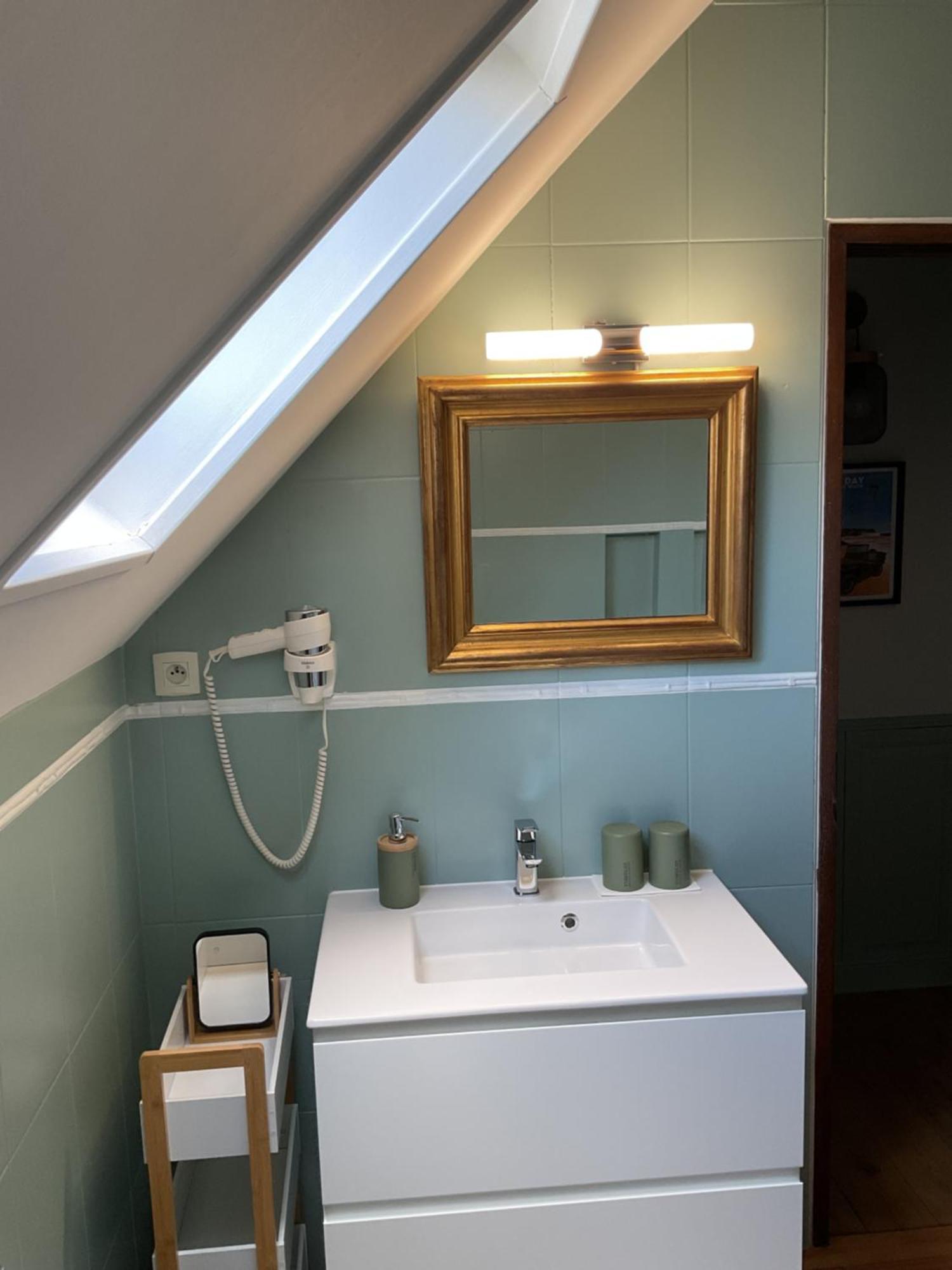 Double Room with Private Bathroom,1649032623:JPEG